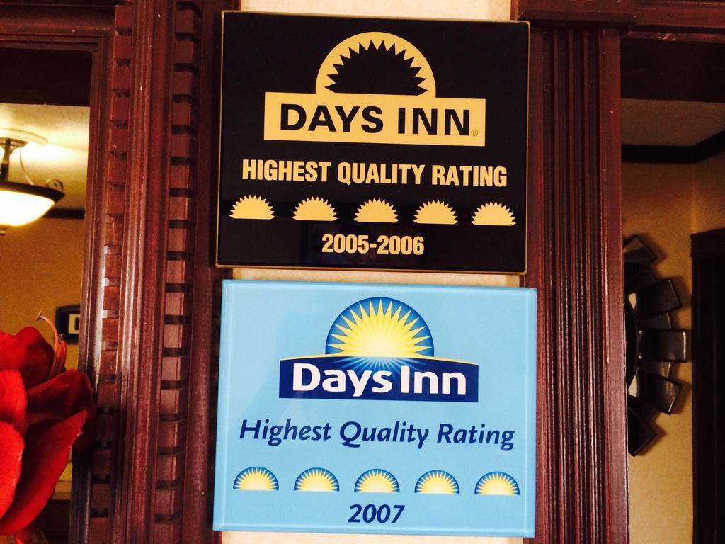 Days Inn By Wyndham Pratt Exterior photo